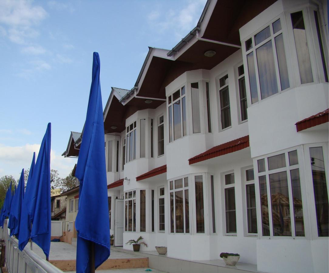 Hotel Kaisar Srīnagar Exteriér fotografie