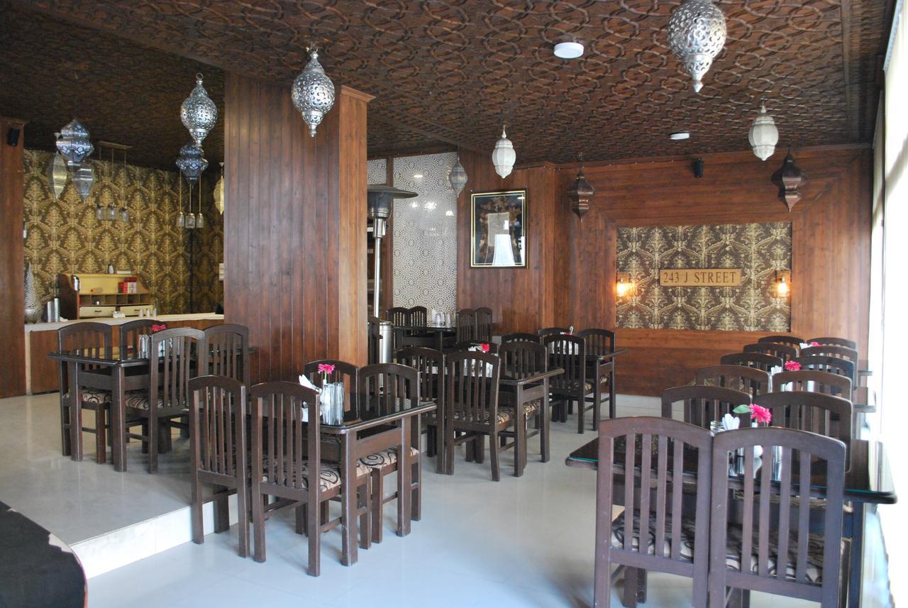 Hotel Kaisar Srīnagar Exteriér fotografie