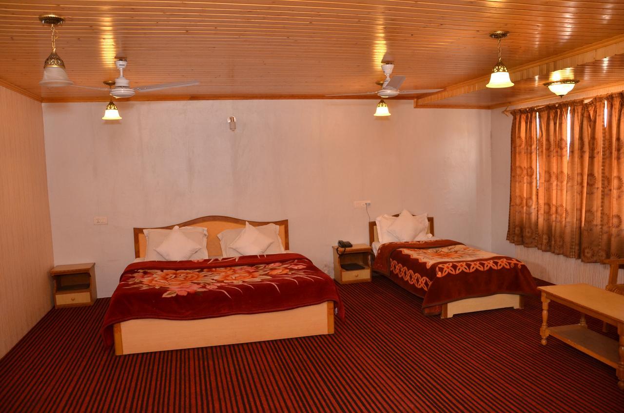 Hotel Kaisar Srīnagar Exteriér fotografie