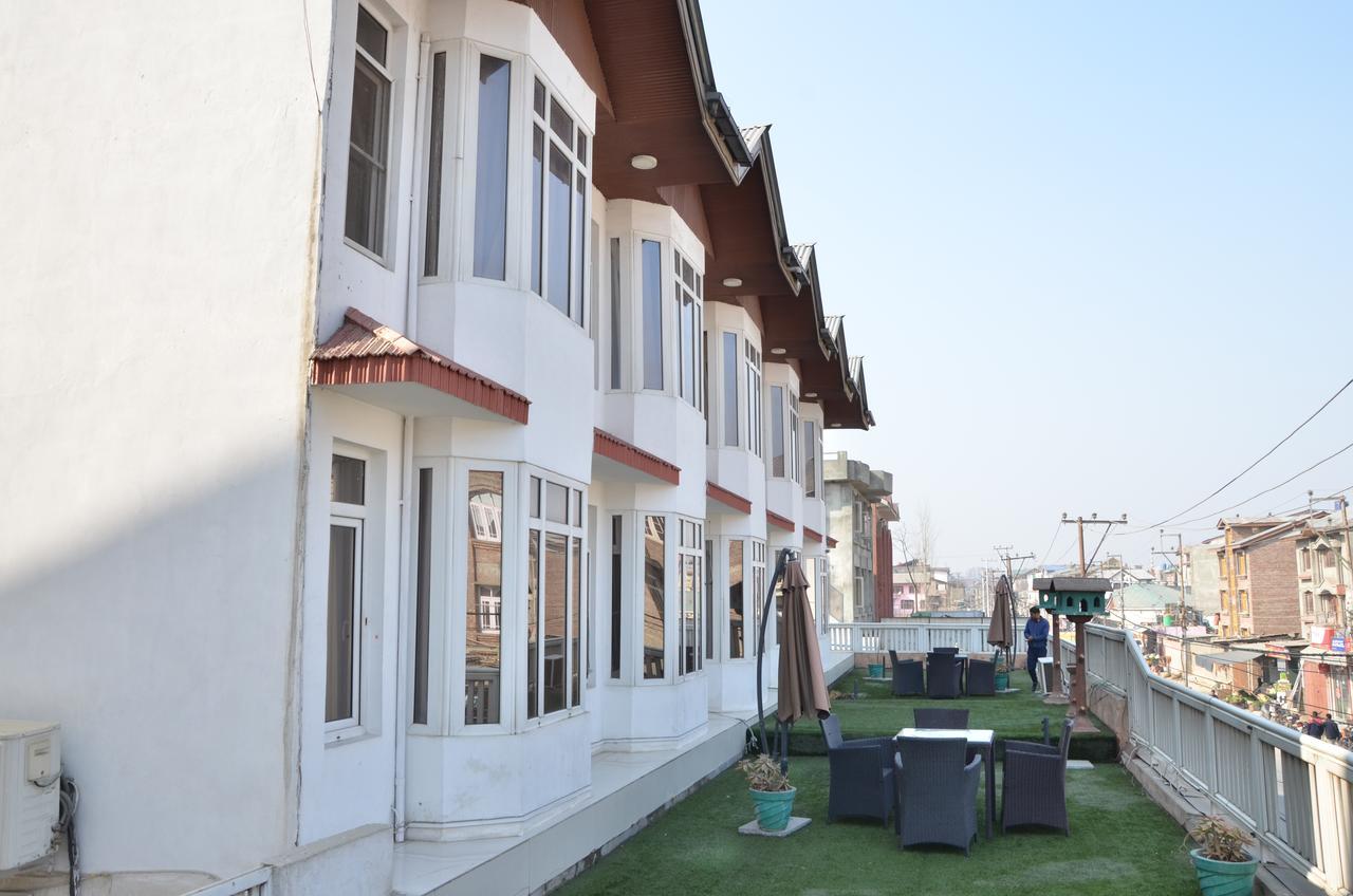 Hotel Kaisar Srīnagar Exteriér fotografie