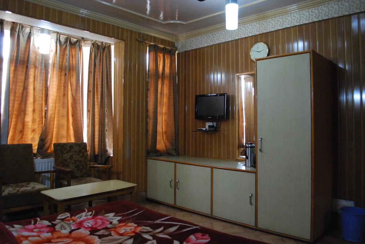 Hotel Kaisar Srīnagar Exteriér fotografie